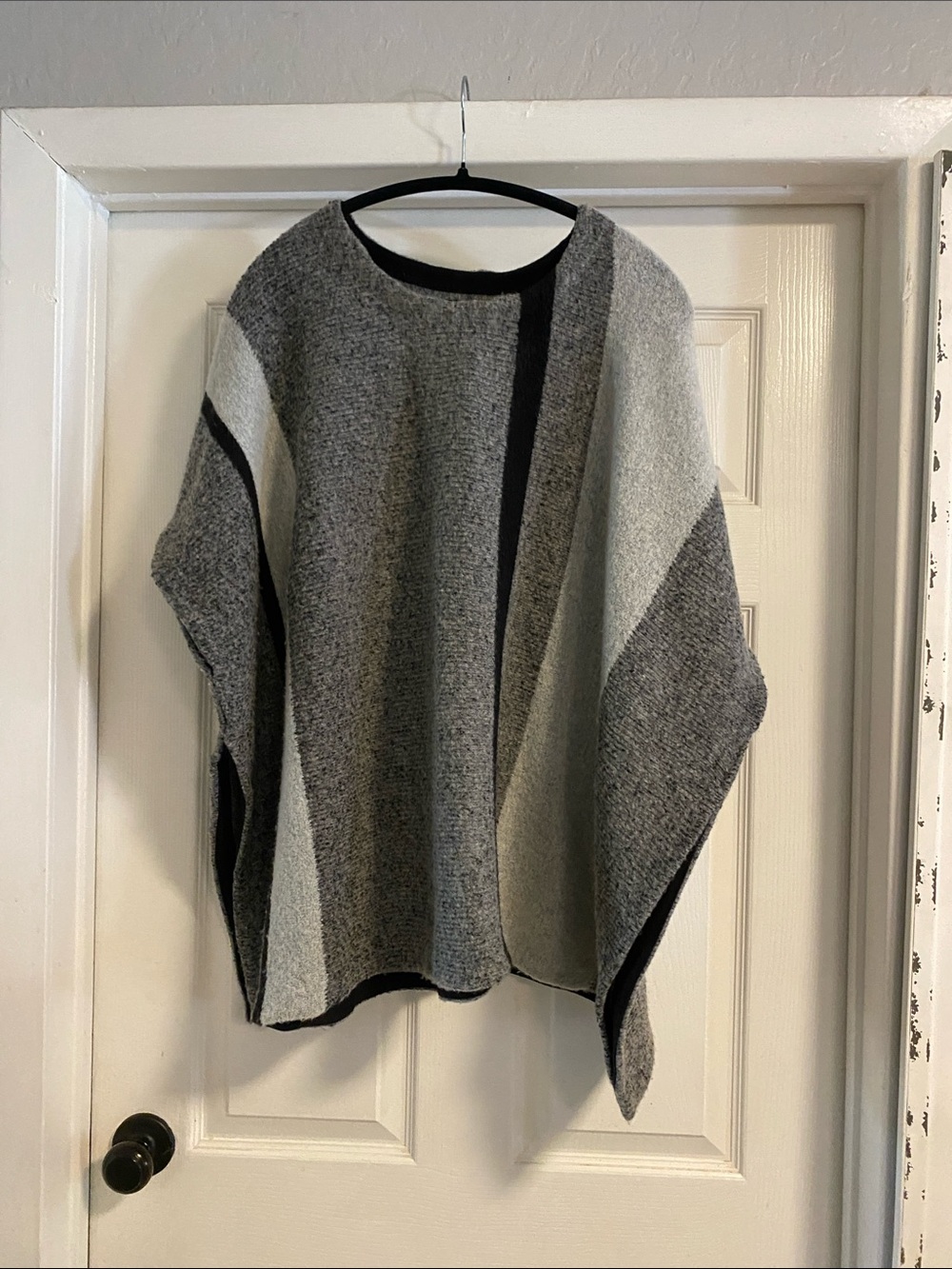 LOFT Women's Gray Colorblock Knit Sweater Poncho oversized size M